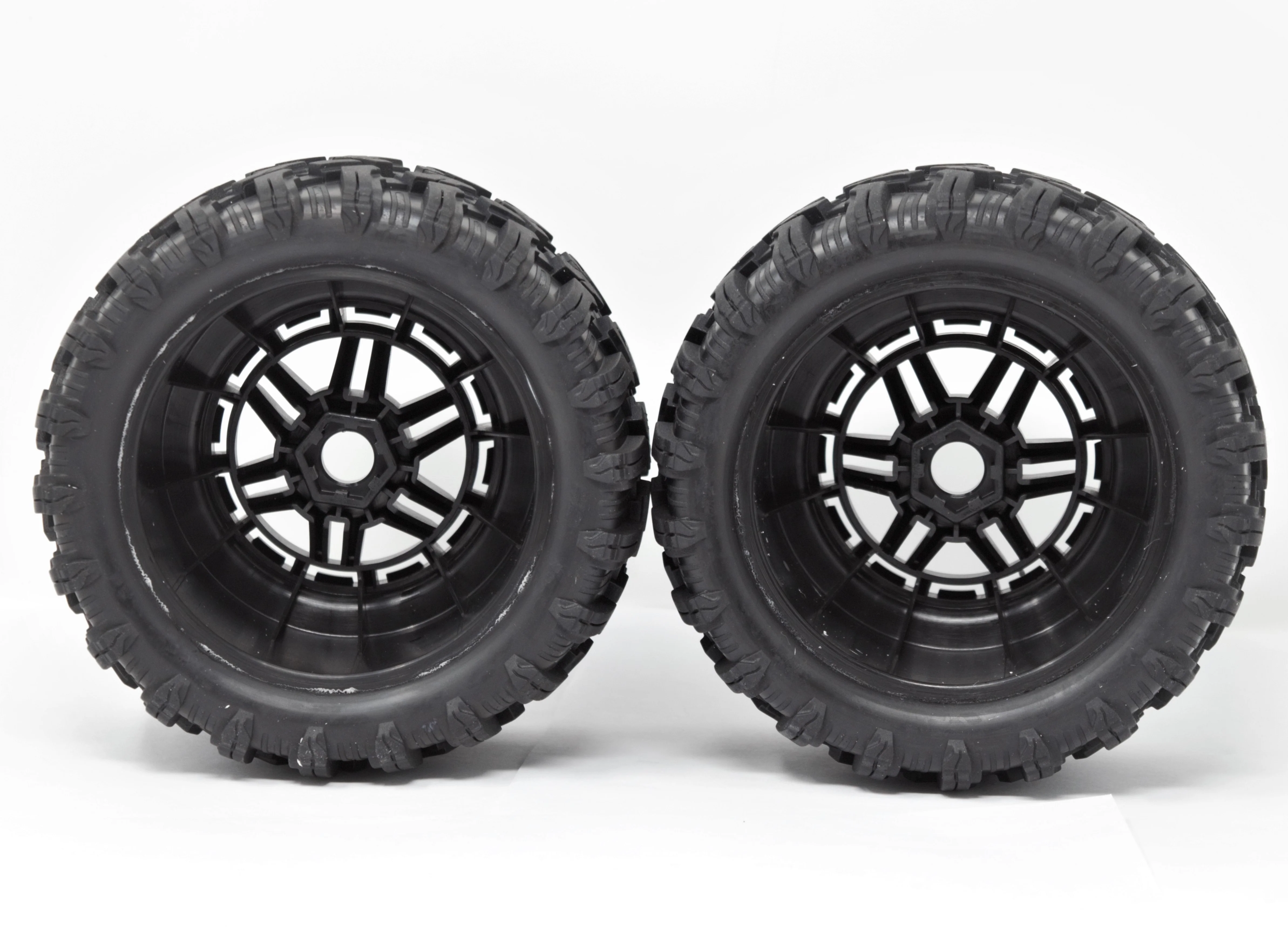 1/10 MAXX Wheels & Tires (Factory Glued Assembled (set 4) NEW Traxxas 89076-4 - Image 2