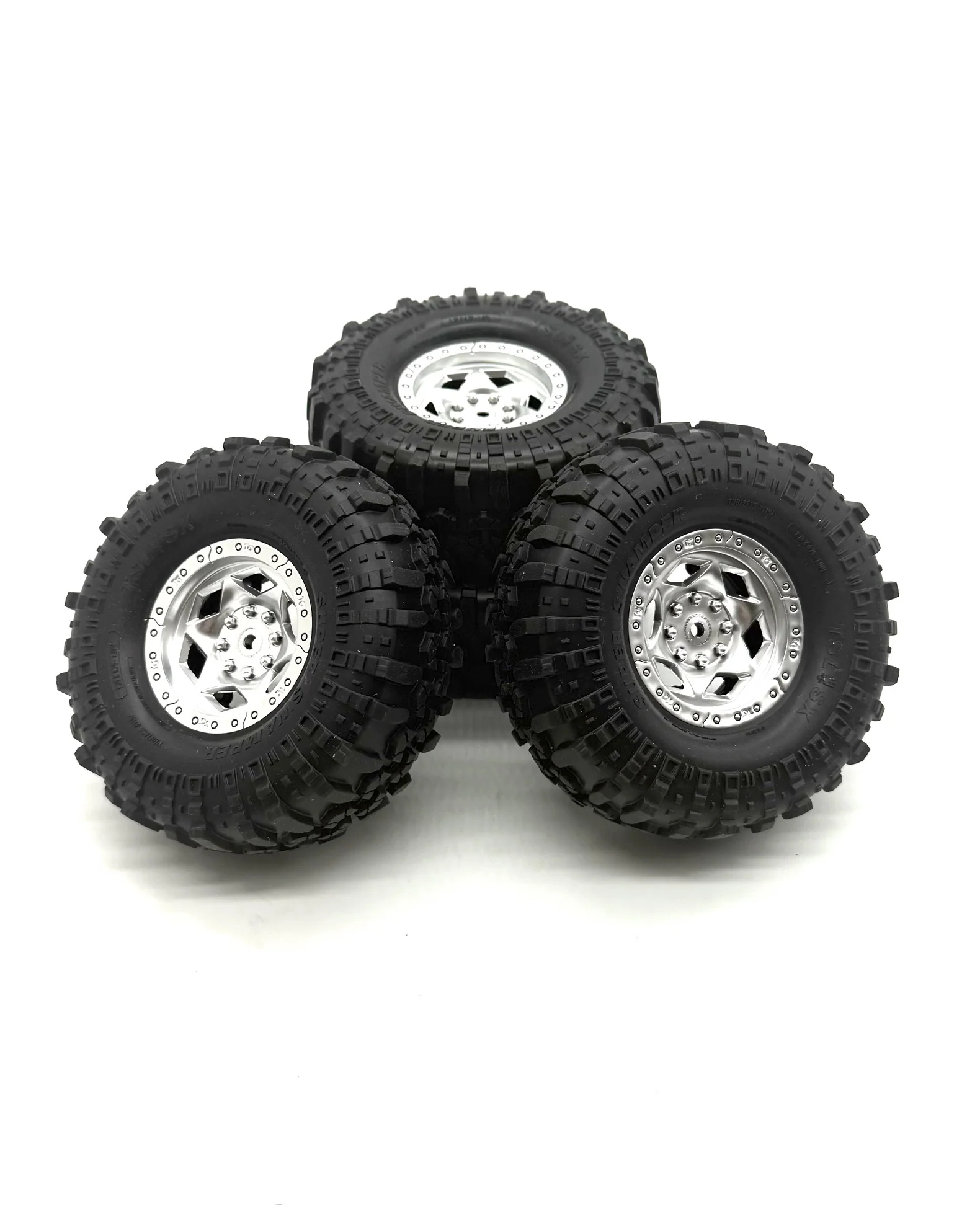 Axial SCX-10 III SR5 TIRES (silver), Interco Super Swamper XL Tires mounted AXI-2062 - Image 2