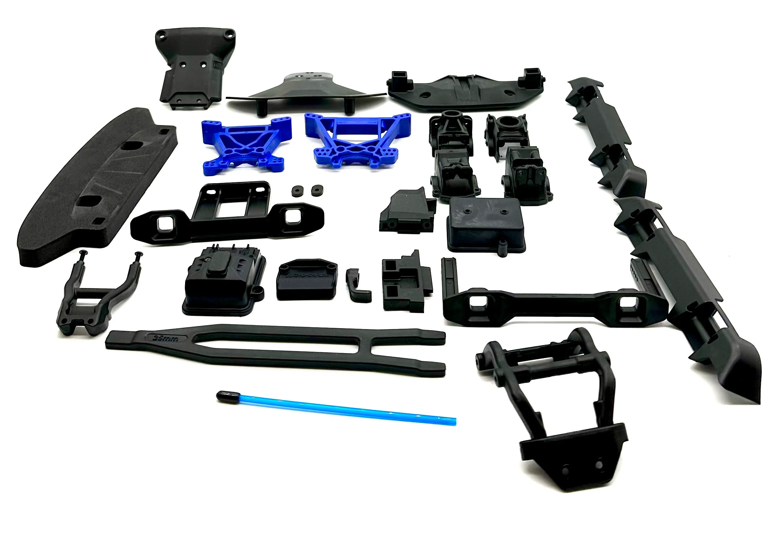 Fiesta 4x4 VXL SHOCK TOWERS BLUE (bumpers, housings, rx box Traxxas 74276-4 - Image 2