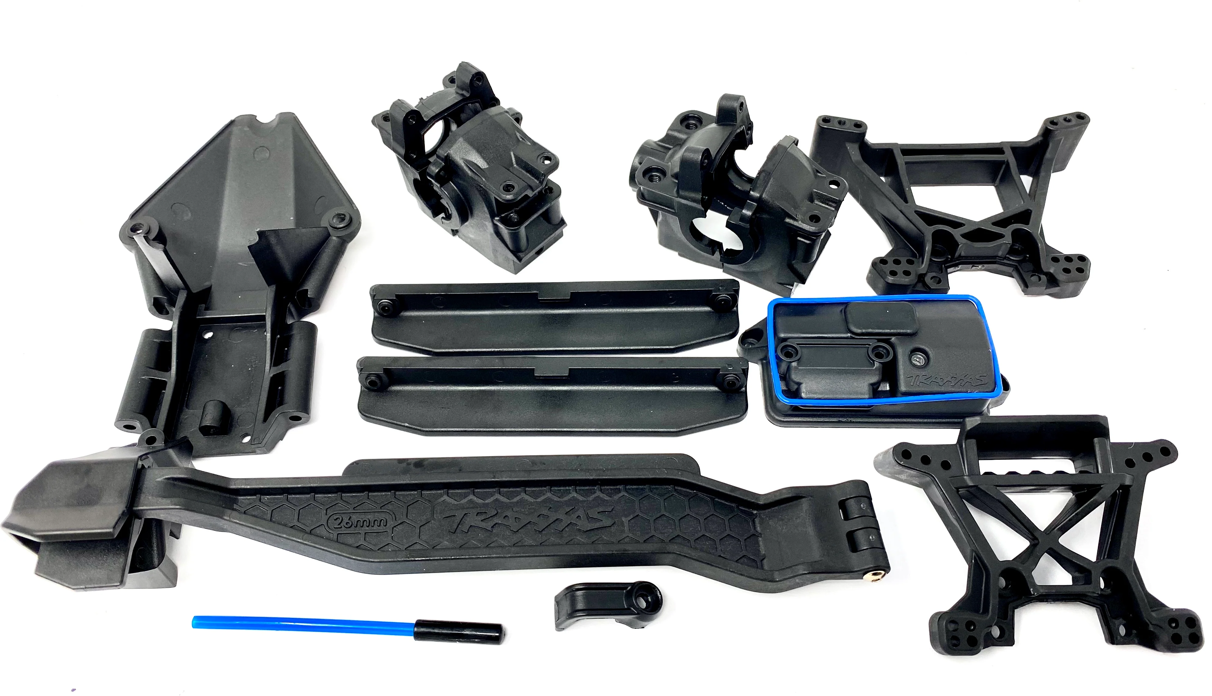 HOSS 4x4 VXL Receiver Box, diff housing, bulkhead shock towers 90076-4 - Image 2