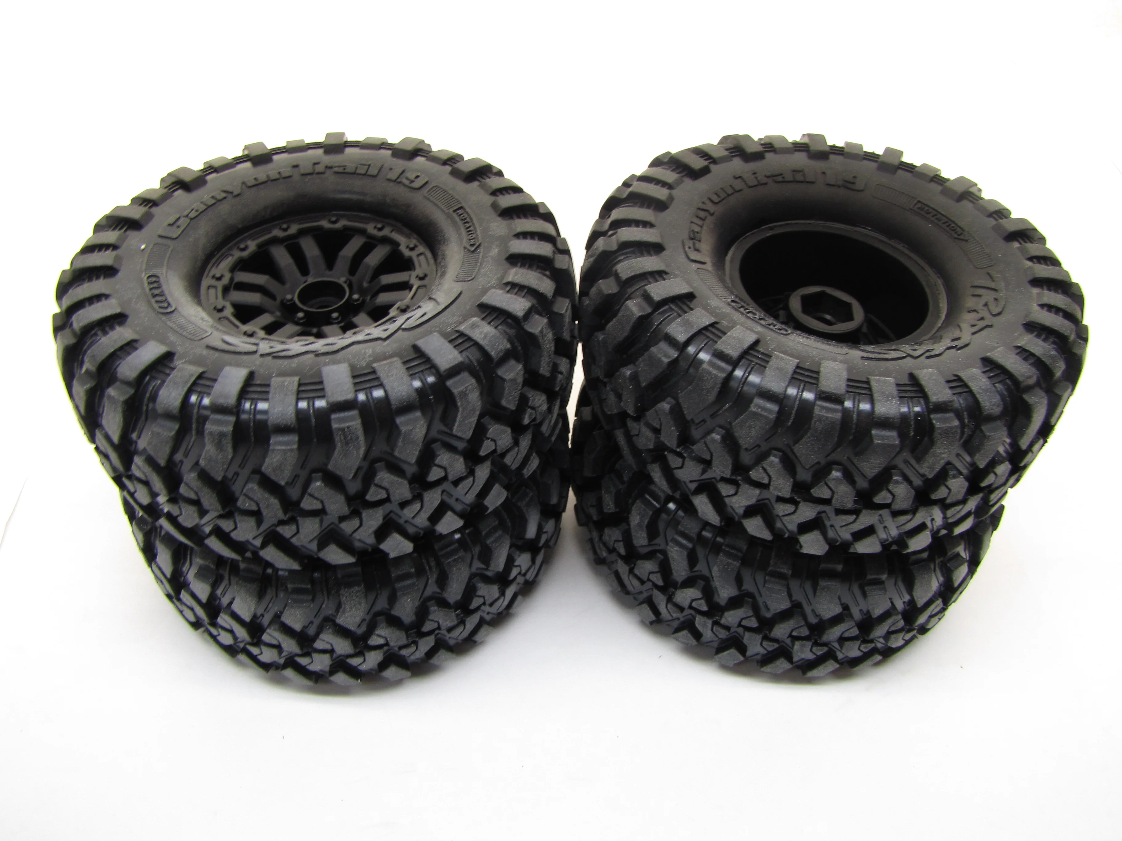 TRX-4 DEFENDER - TIRES & Wheels (Factory Assembled glued 4 82256-4 - Image 2