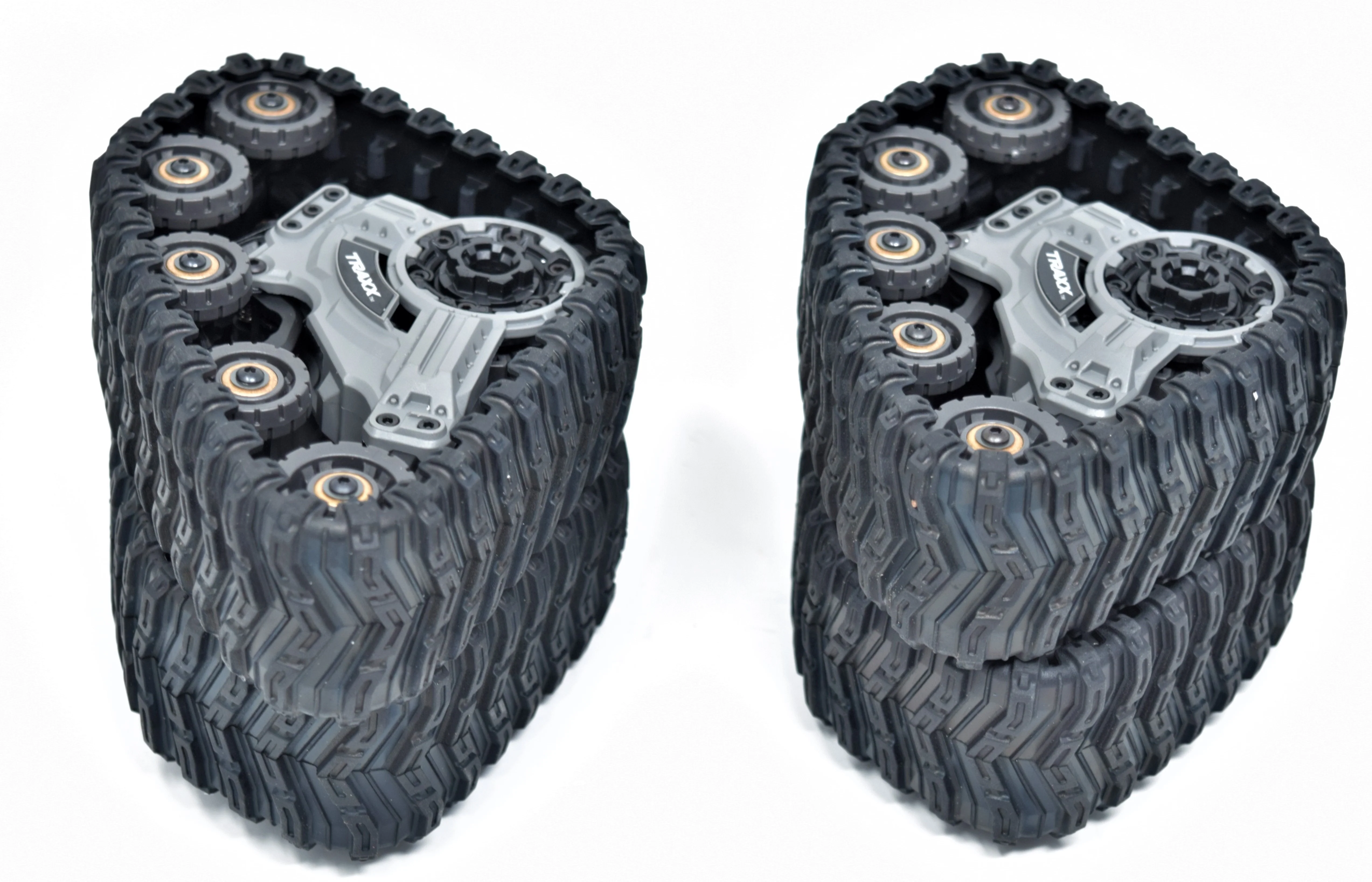 TRX-4 TRAXX - All-Terrain Track Set (Assembled wheels defender 82034-4 - Image 3